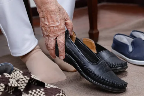 best shoes for elderly women