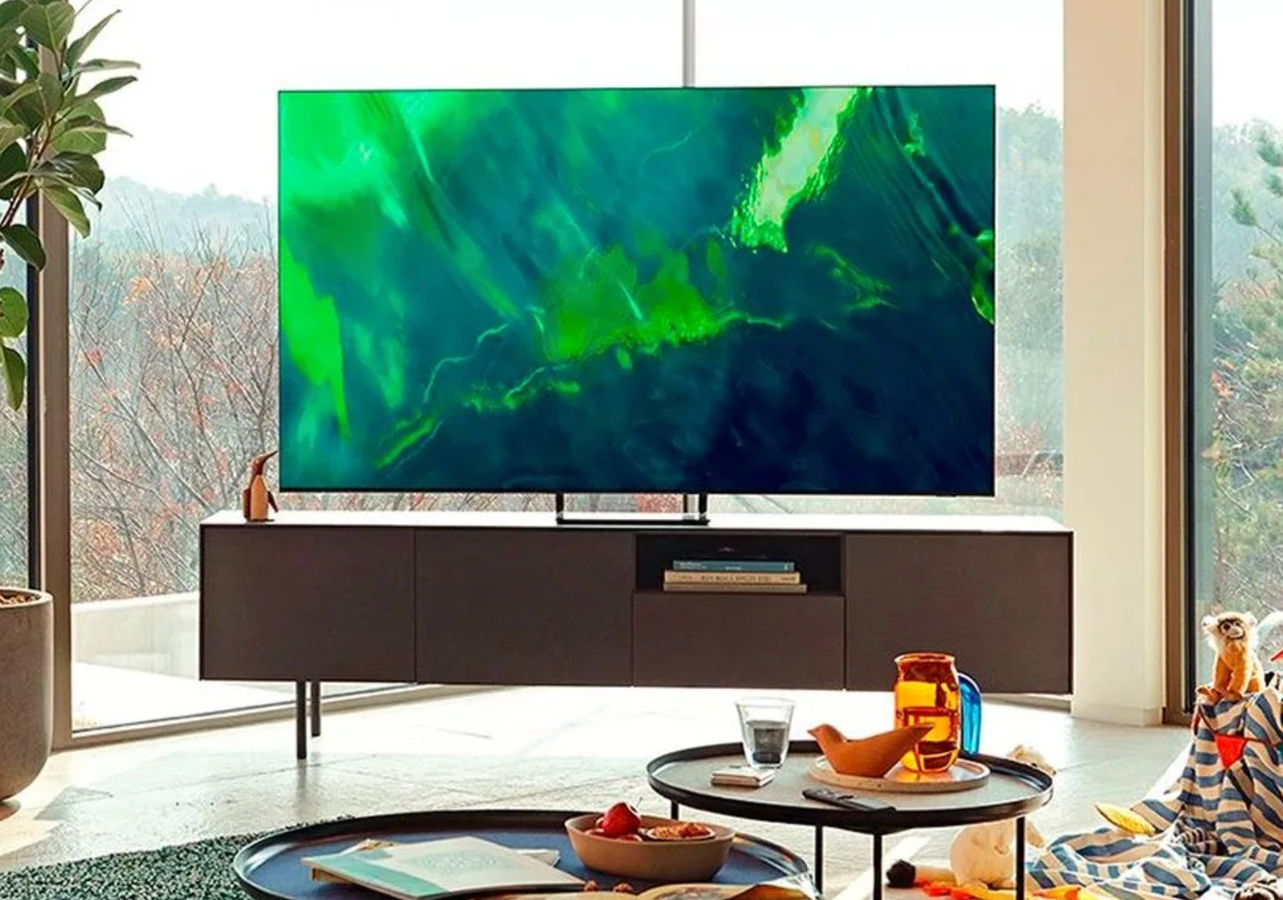 Perfection Samsung 65 Inch Curved TV is Worth the Splurge